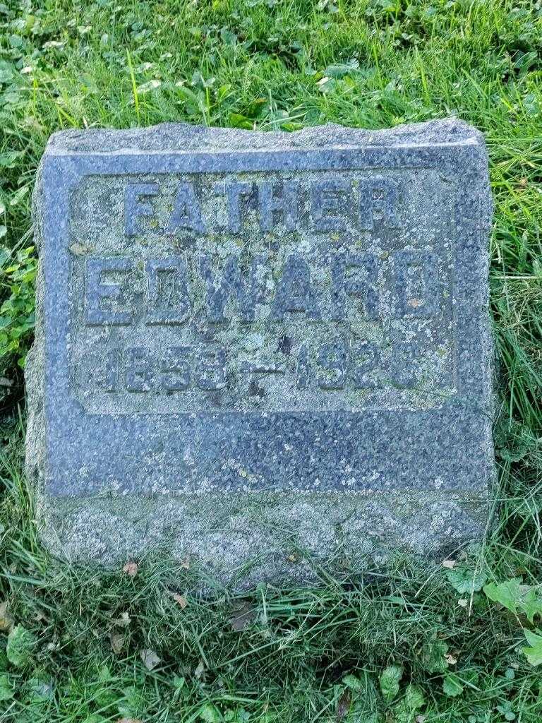 Edward Chamberlain's grave. Photo 3