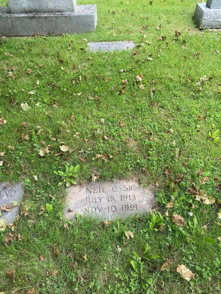 Neil C. Maffei Senior's grave. Photo 4