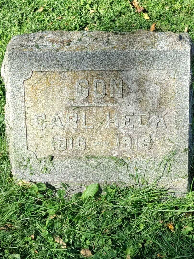 Carl C. Heck's grave. Photo 3