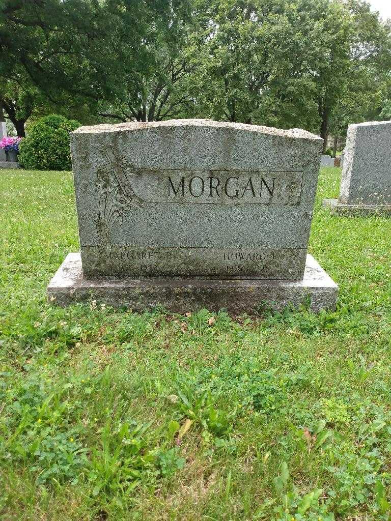Howard F. Morgan's grave. Photo 1