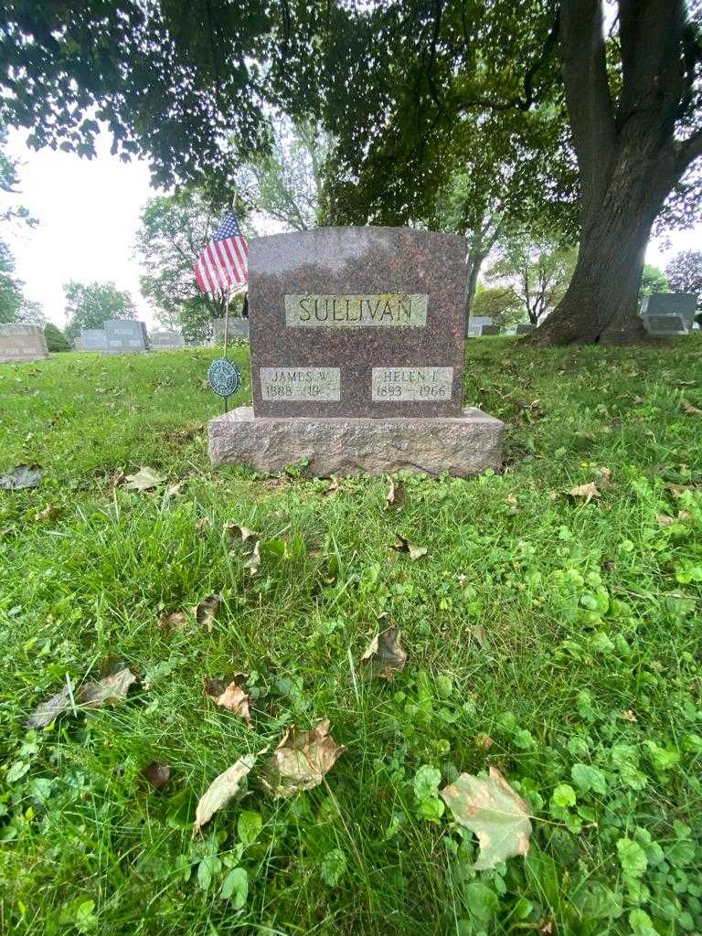 Helen L. Sullivan's grave. Photo 1