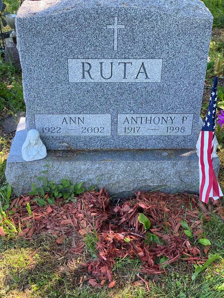 Ann Ruta's grave. Photo 3