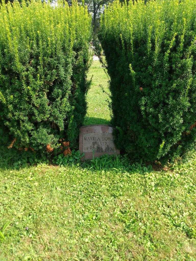 Martha Doyle Walker's grave. Photo 1