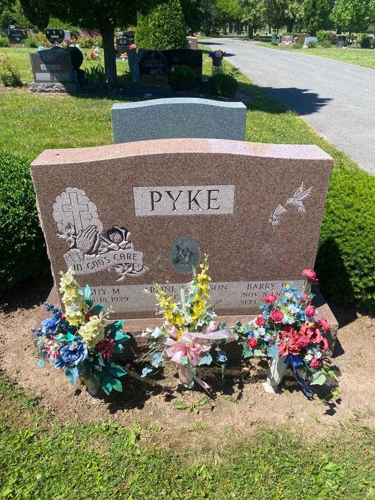 Barry P. Pyke's grave. Photo 2