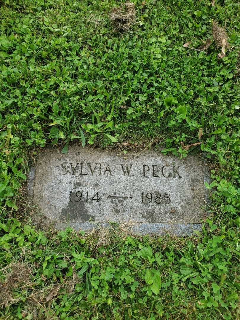 Sylvia W. Peck's grave. Photo 4