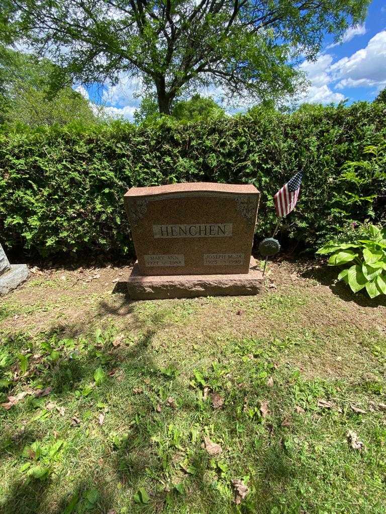 Joseph M. Henchen Junior's grave. Photo 1