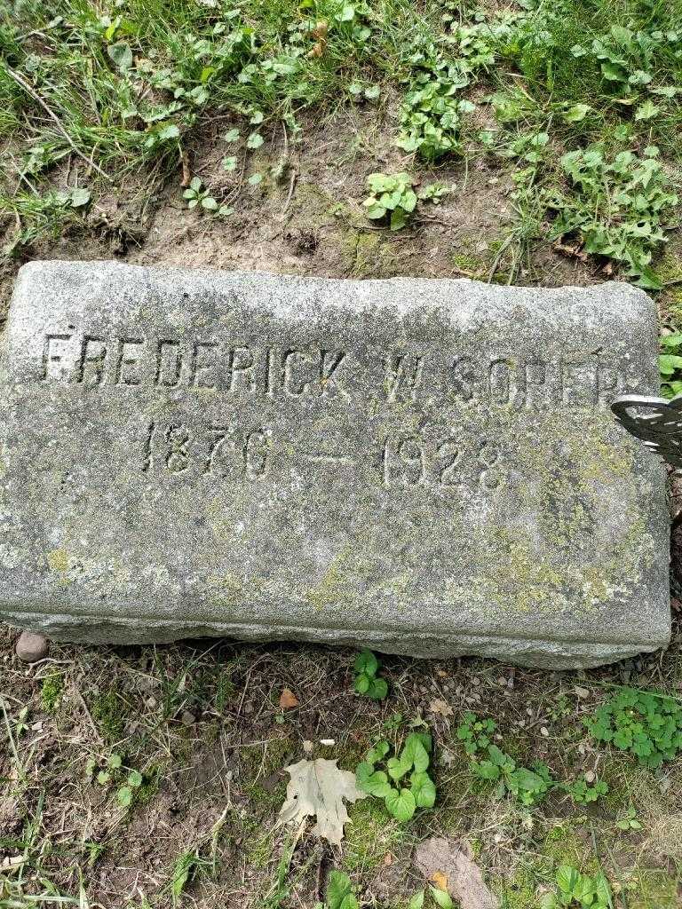 Frederick W. Soper's grave. Photo 3