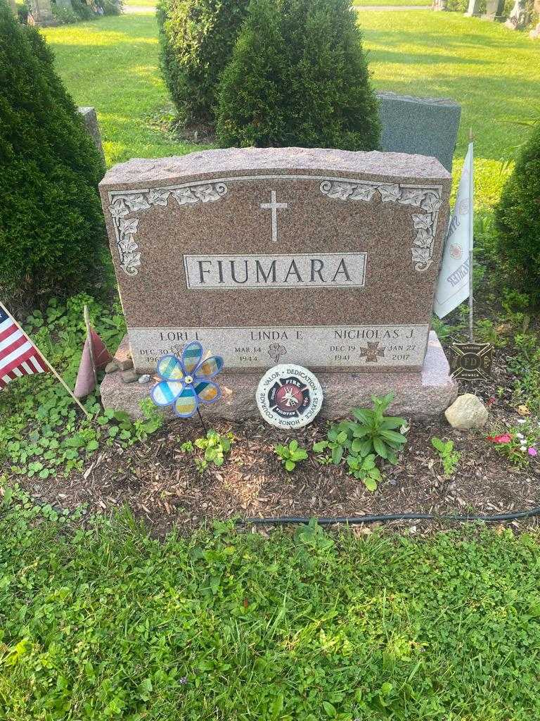 Nicholas J. Fiumara's grave. Photo 2