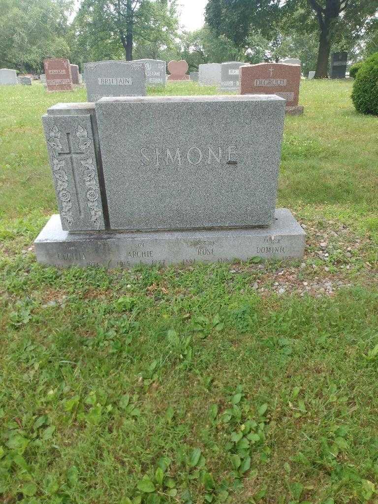 Rose Simone's grave. Photo 2