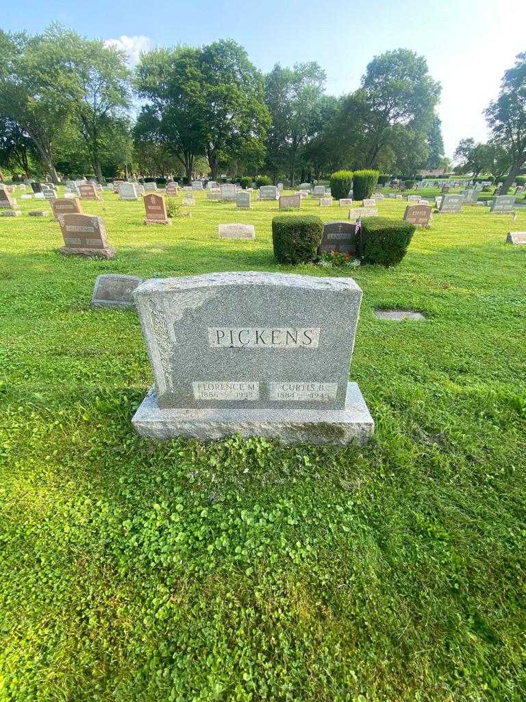Curtis B. Pickens's grave. Photo 1