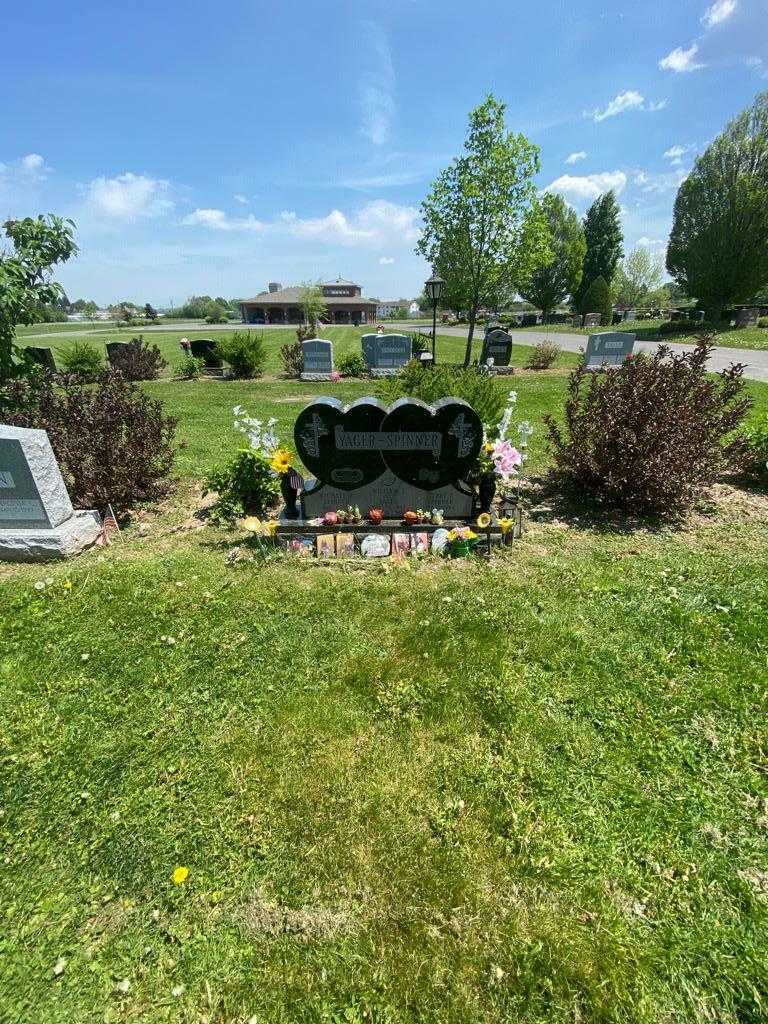 William J. "Billy" Yager's grave. Photo 1