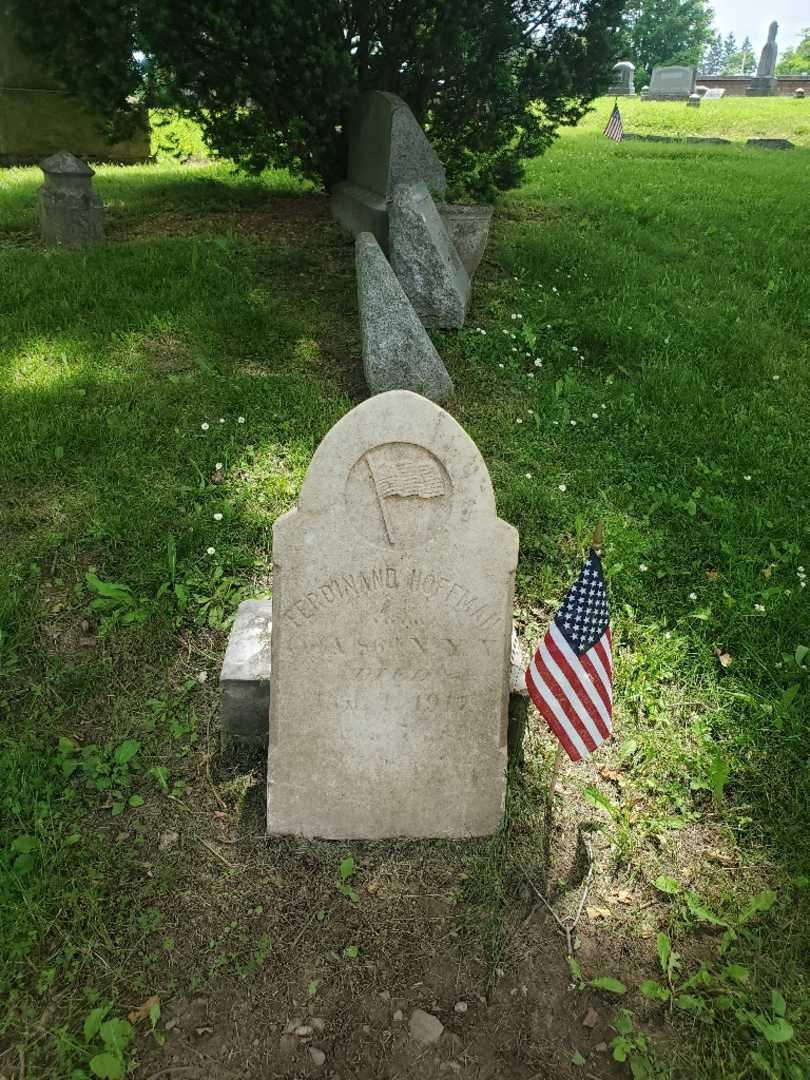 Ferdinand "Fred" Hoffman's grave. Photo 3