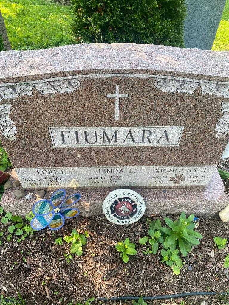 Nicholas J. Fiumara's grave. Photo 3