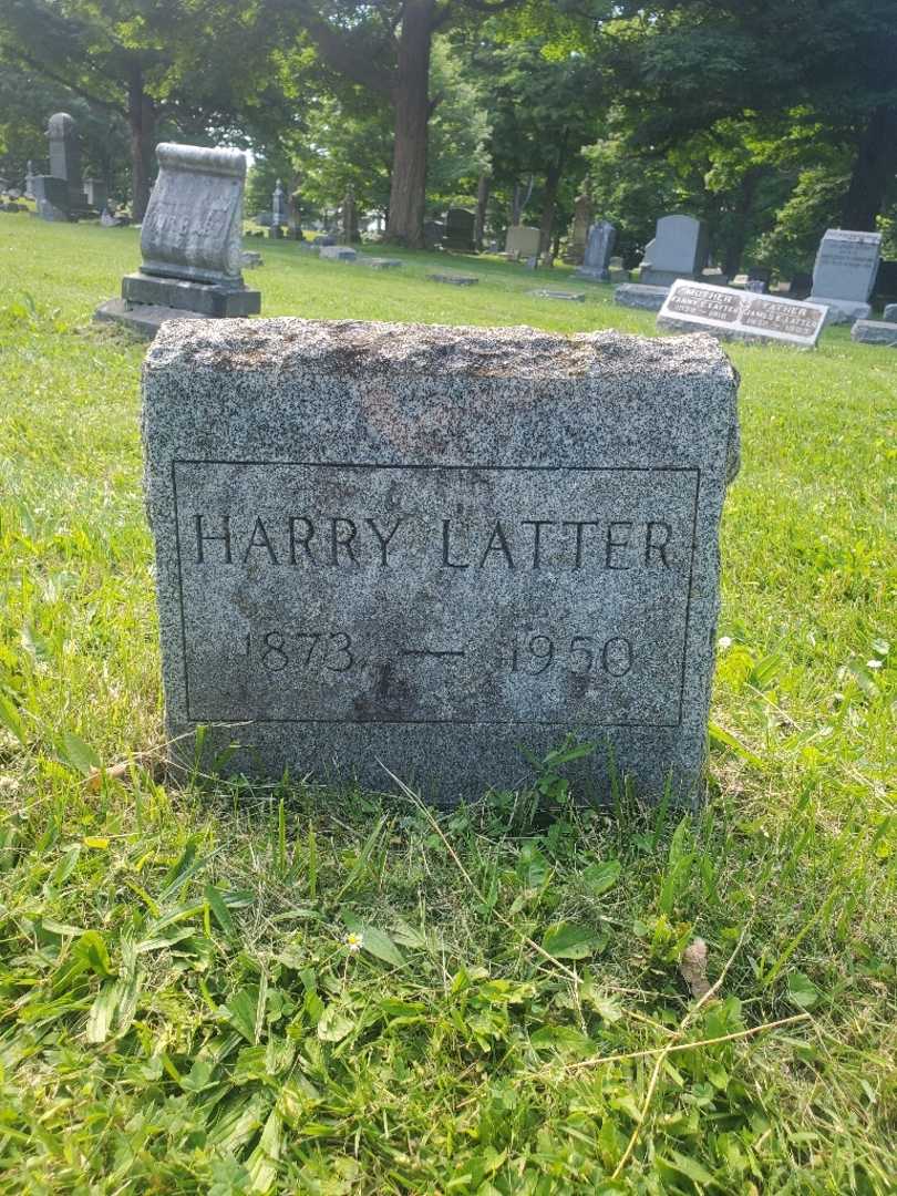 Harry Latter's grave. Photo 3