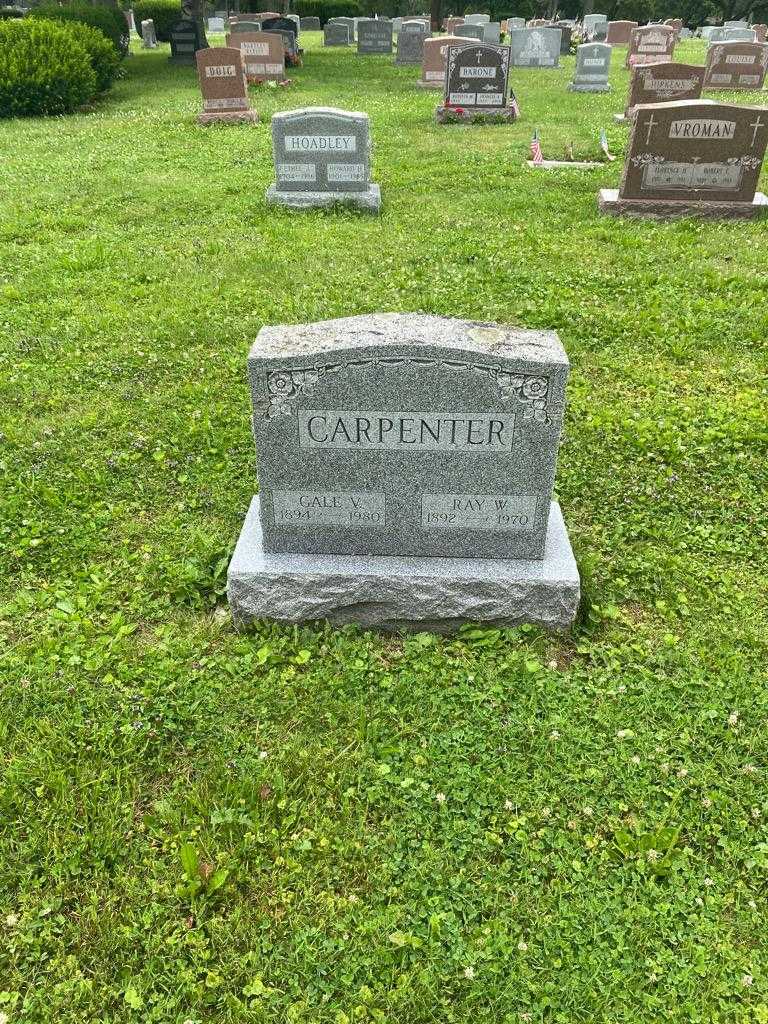 Ray W. Carpenter's grave. Photo 2