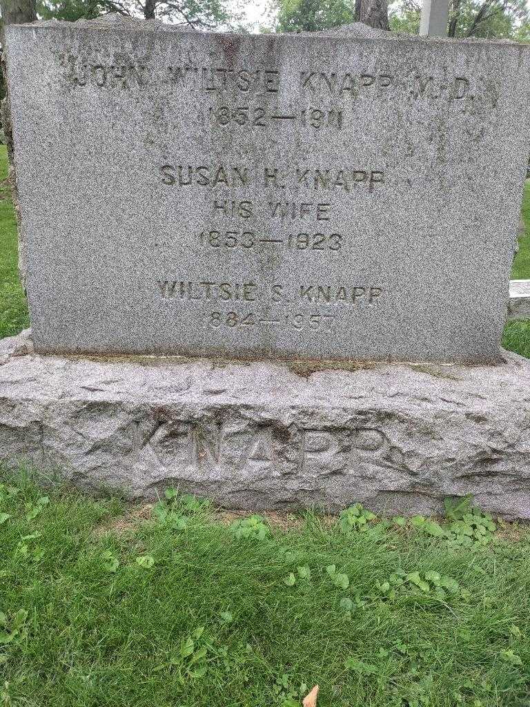 Doctor John Wiltsie Knapp's grave. Photo 2