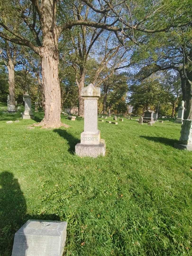 John Heisner's grave. Photo 1