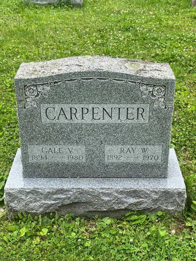 Gale V. Carpenter's grave. Photo 3