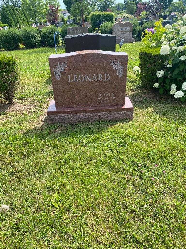 Joseph M. Leonard's grave. Photo 2