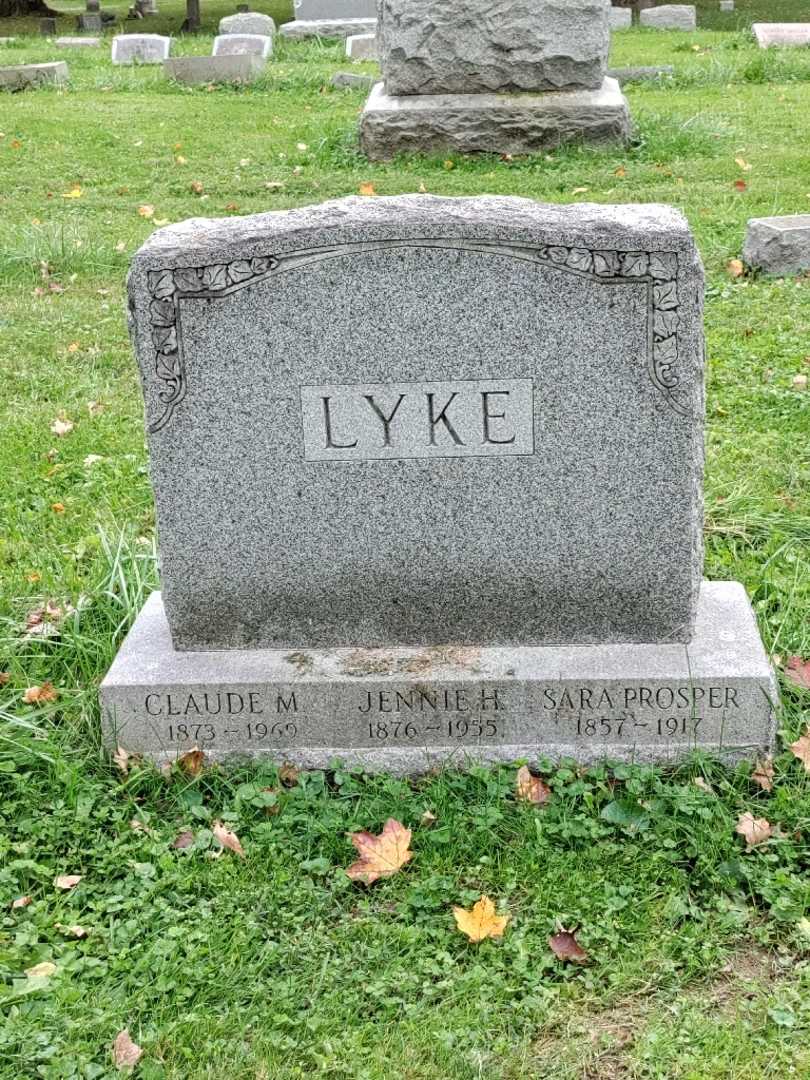 Sarah Prosper Lyke's grave. Photo 3