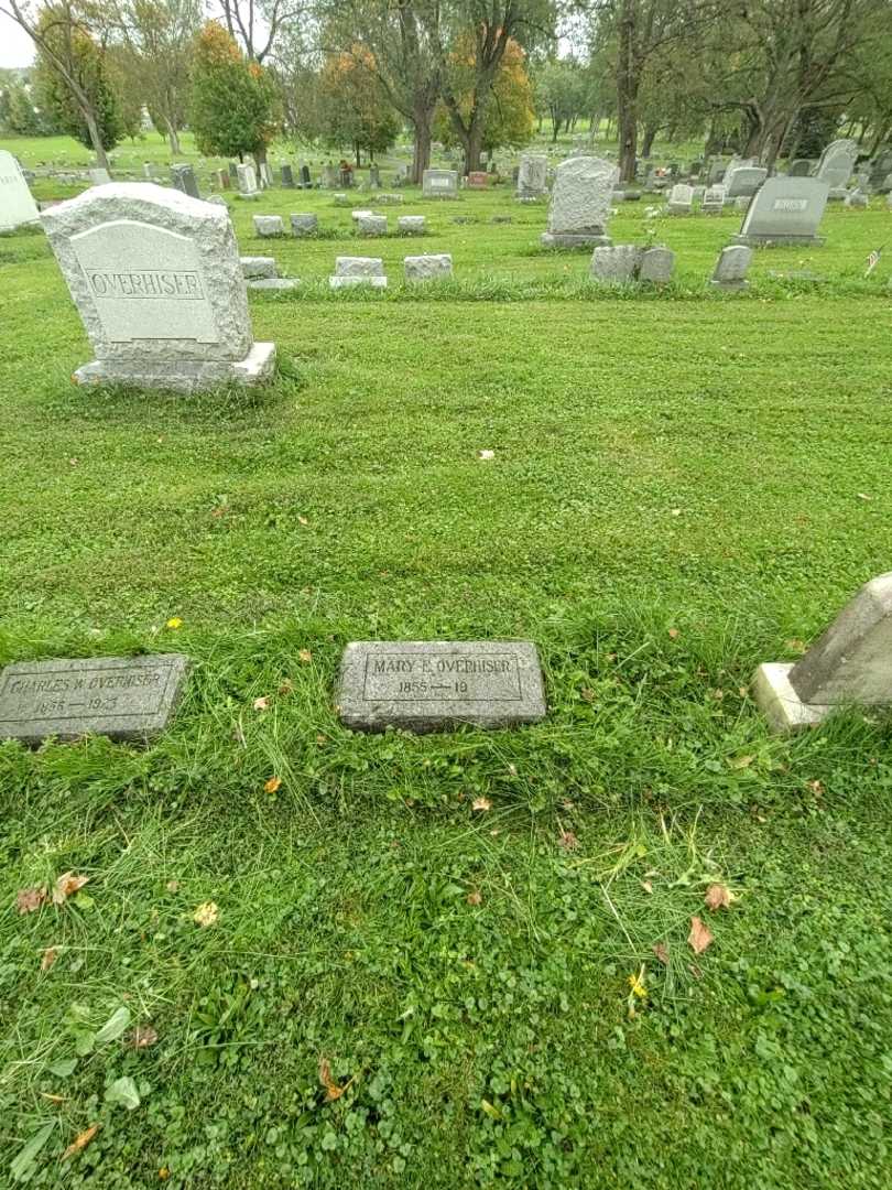 Mary E. Overhiser's grave. Photo 1