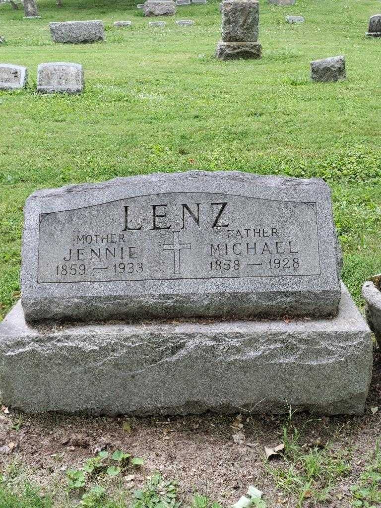 Jennie Lenz's grave. Photo 3