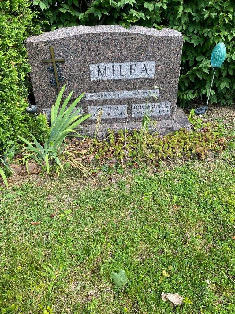 Ruth M. Milea's grave. Photo 2