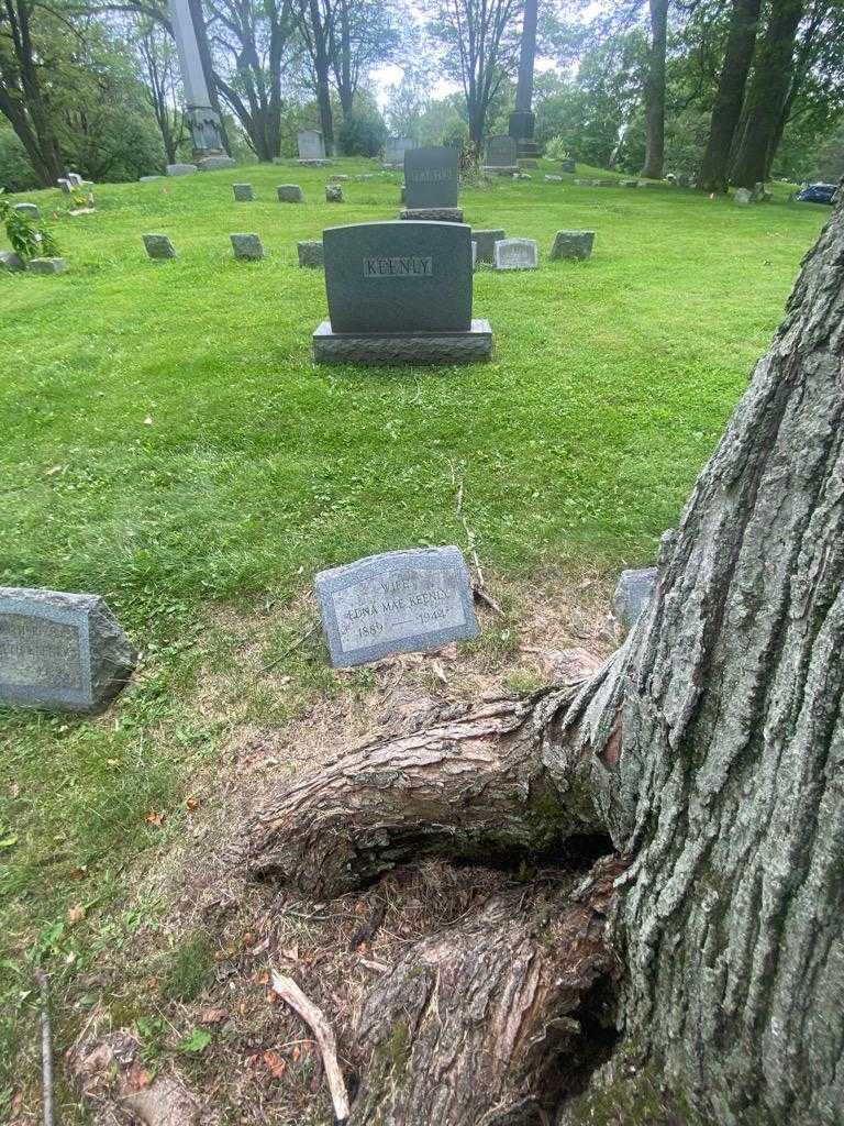 Edna Mae C Keenly's grave. Photo 1