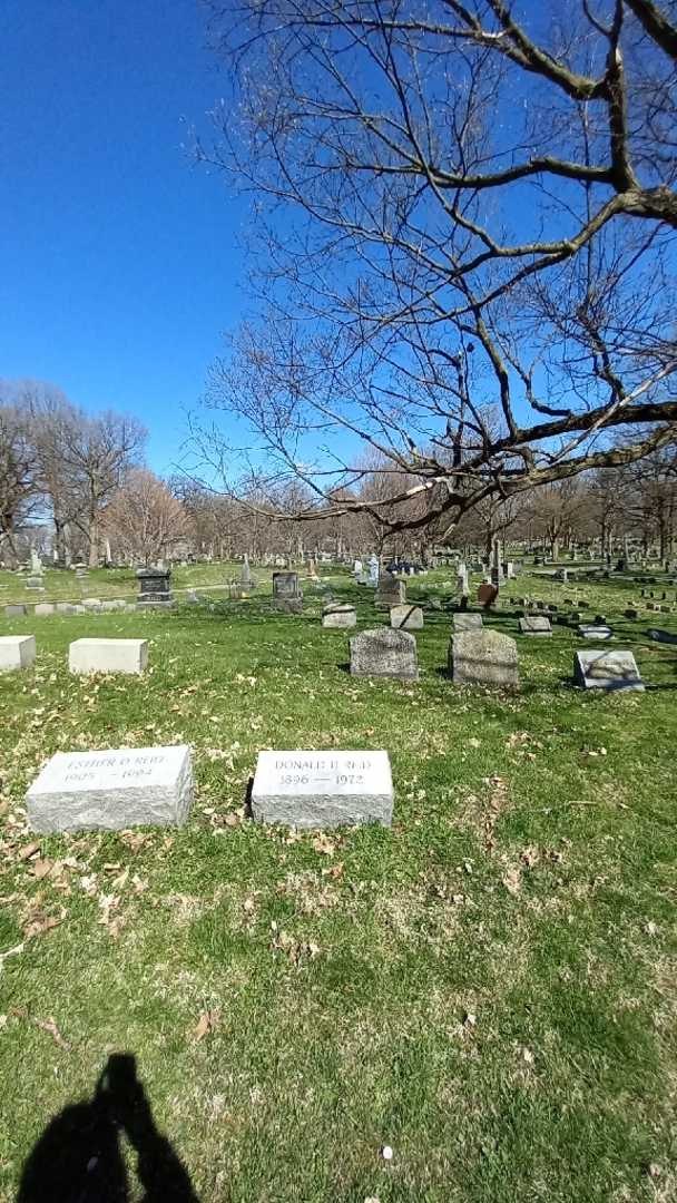 Donald U. Reid's grave. Photo 1