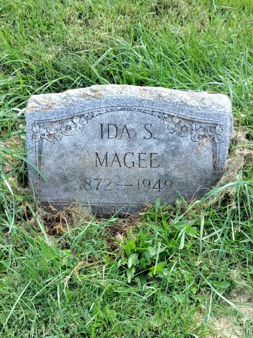 Ida S. Magee's grave. Photo 3