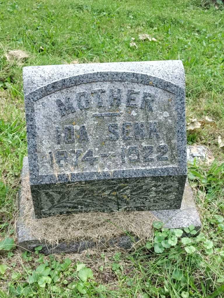 Ida K. Senk's grave. Photo 4