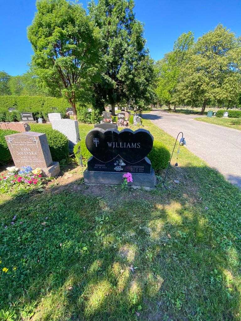 Christine Williams's grave. Photo 1