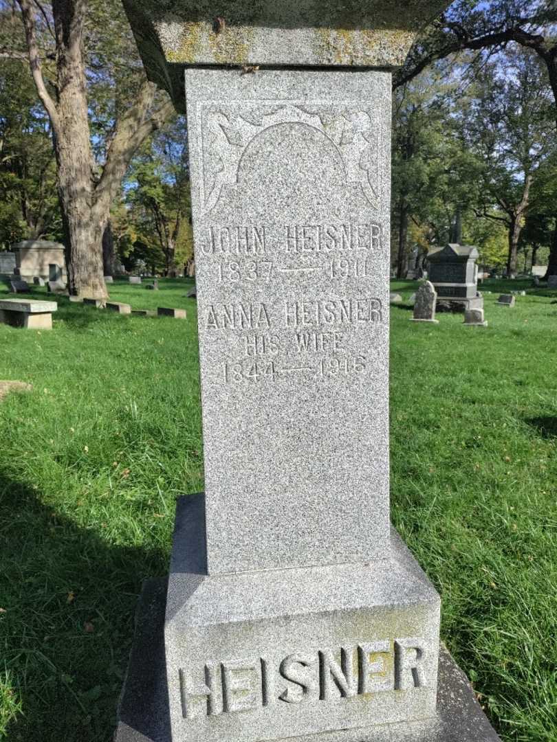 John Heisner's grave. Photo 3