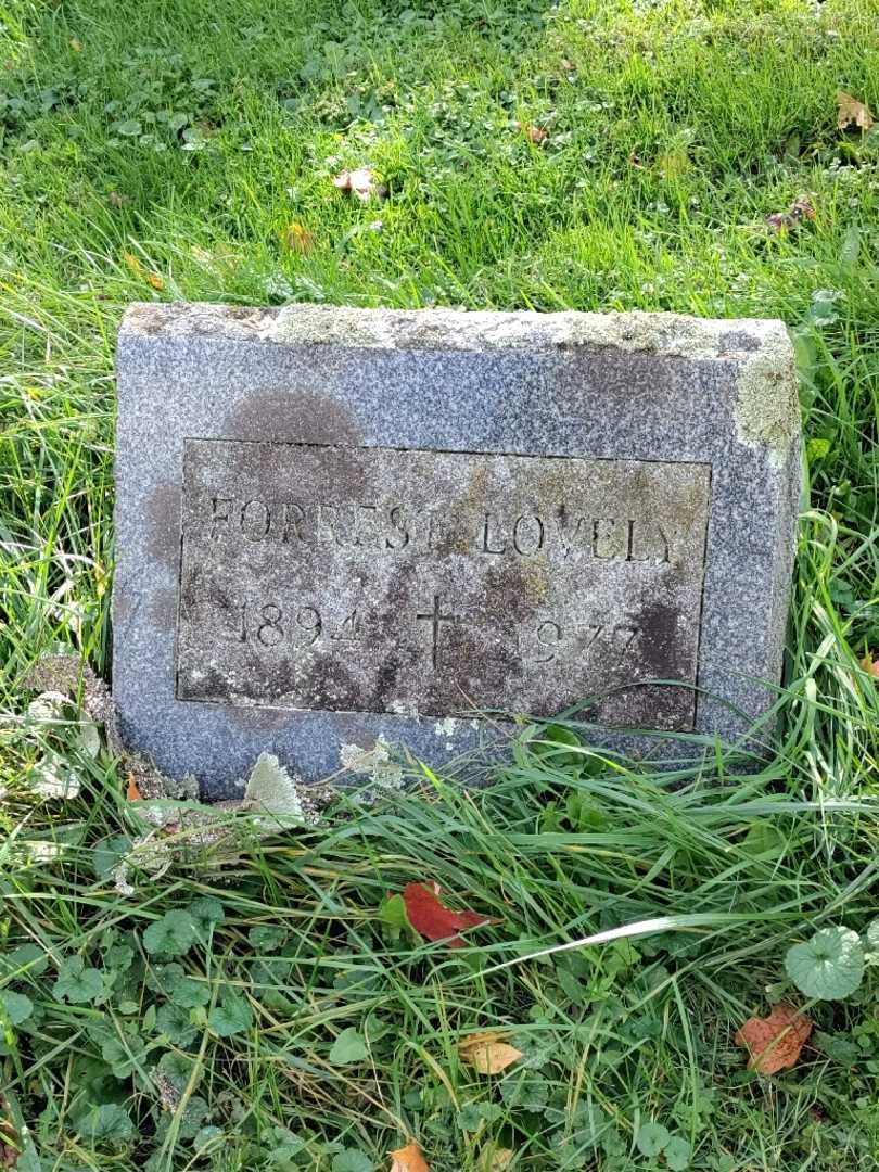Forrest Lovely's grave. Photo 3