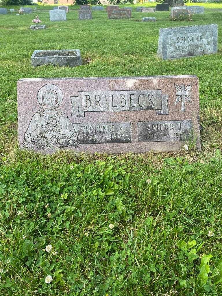 Florence A. Brilbeck's grave. Photo 3