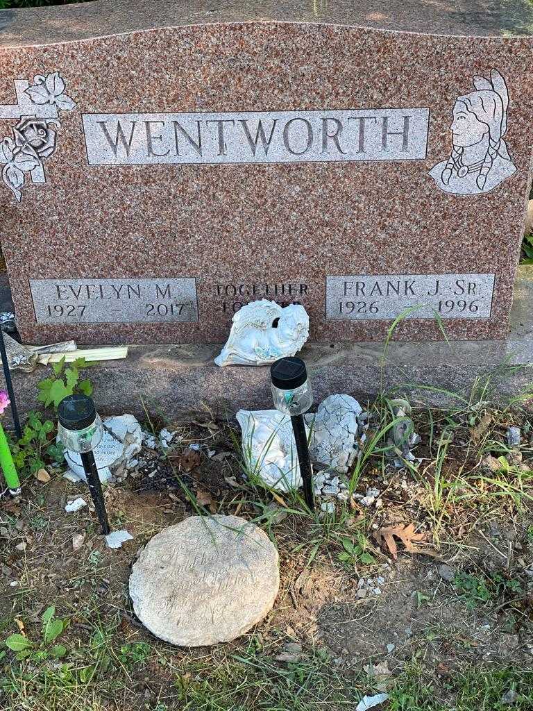 Frank J. Wentworth Senior's grave. Photo 3