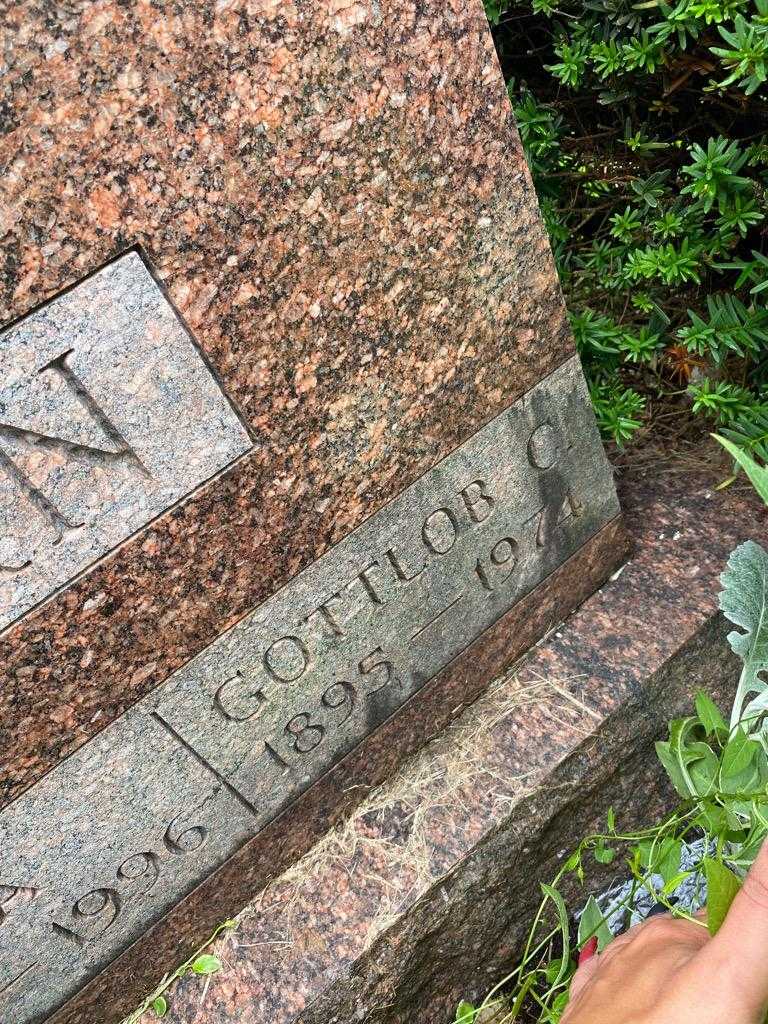 Gottlob C. Hertkorn's grave. Photo 3