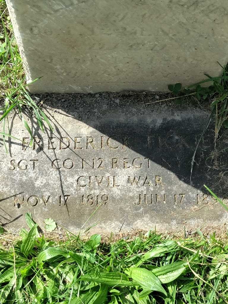 Frederick Fickies's grave. Photo 4