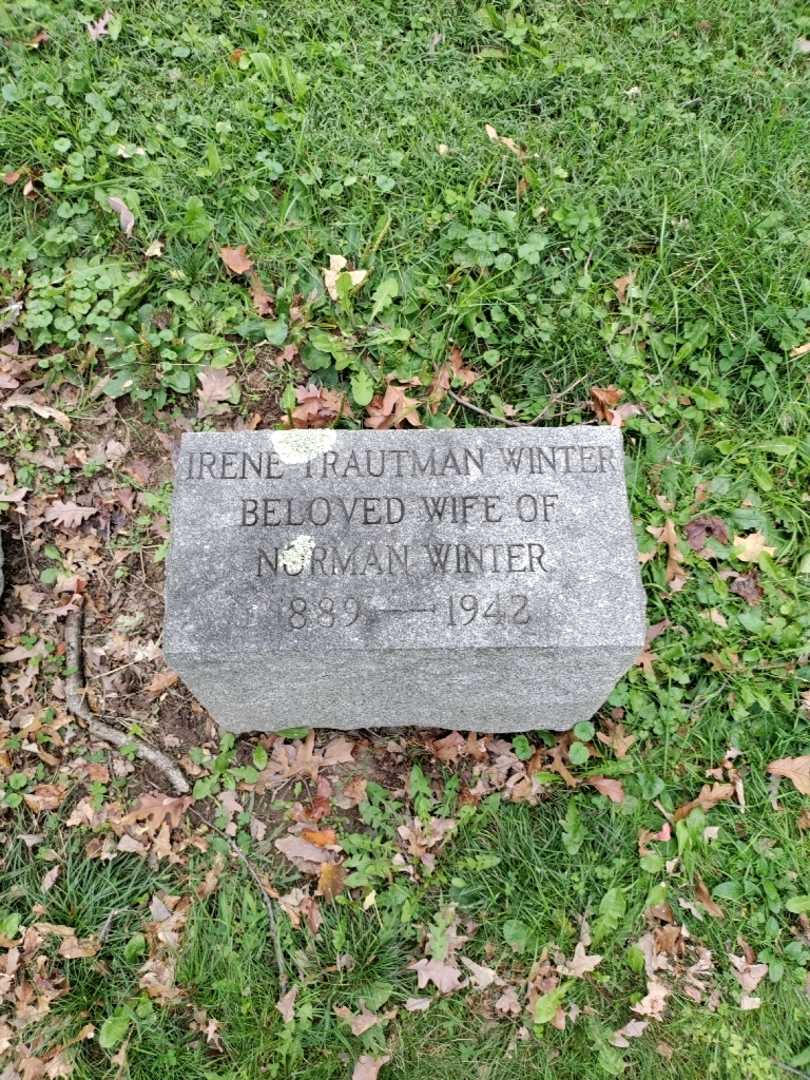 Irene Trautman Winter's grave. Photo 2