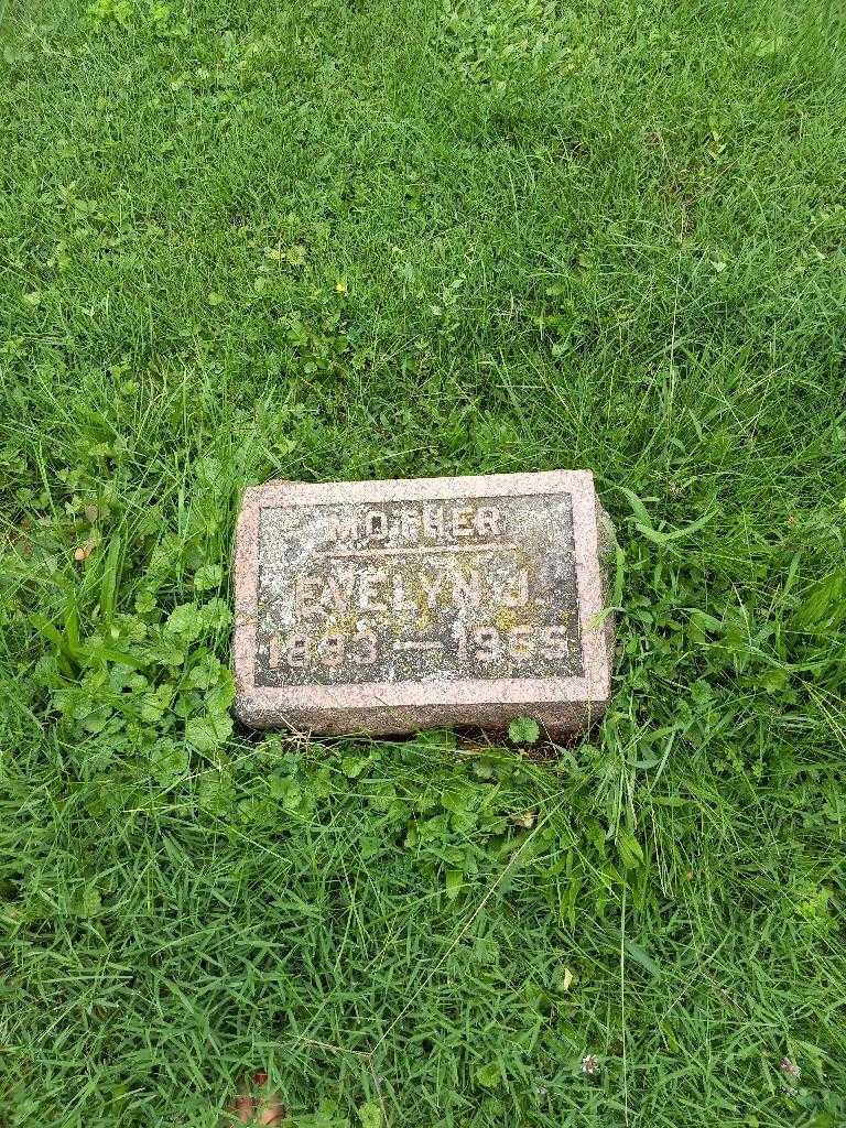 Evelyn J. Metzger's grave. Photo 2