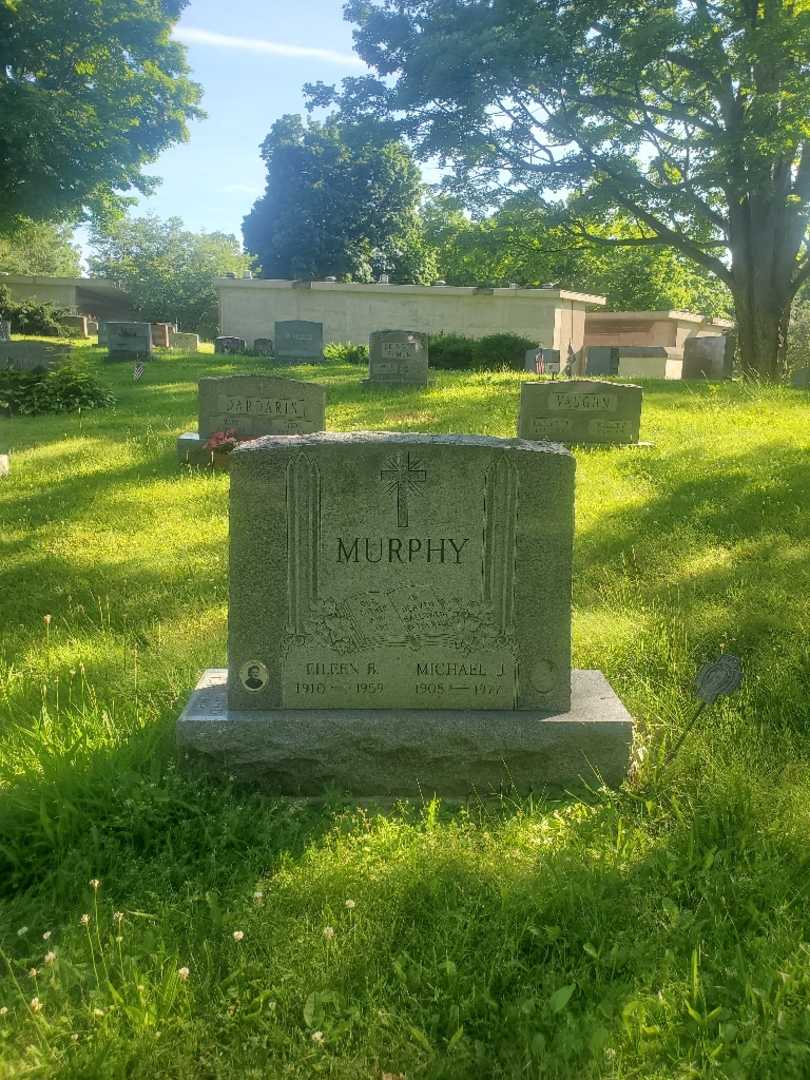 Michael J. Murphy's grave. Photo 2