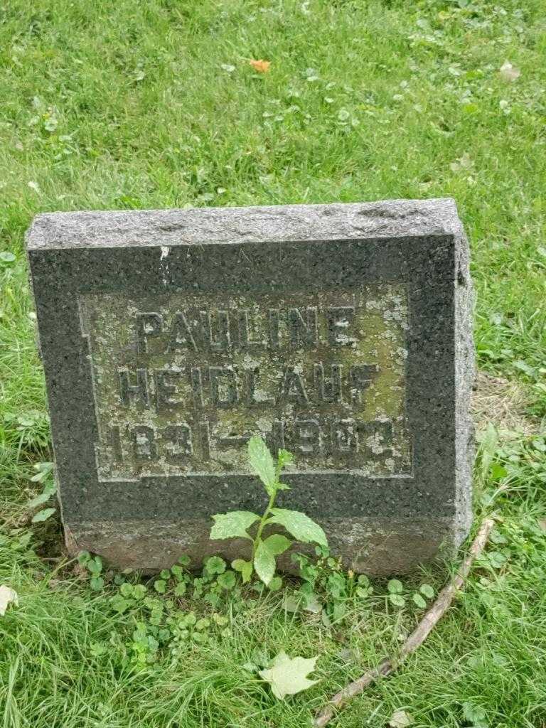 Pauline Maser Heidlauf's grave. Photo 4