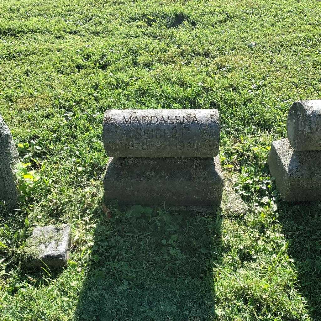 Magdalena Seibert's grave. Photo 2