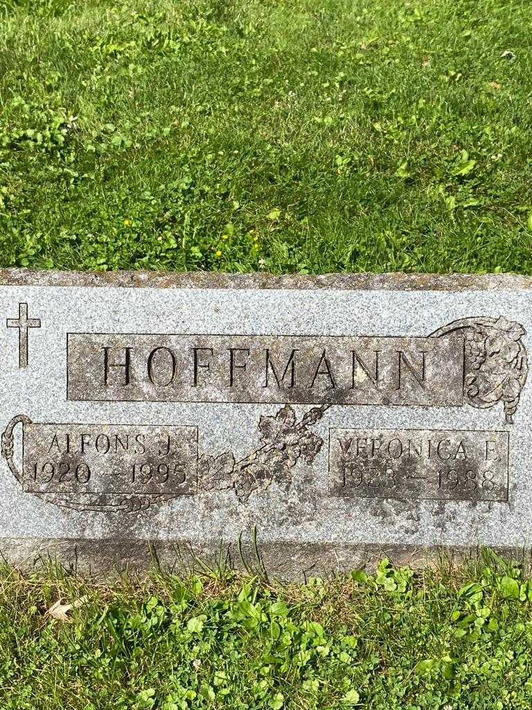 Alfons J. Hoffmann's grave. Photo 3