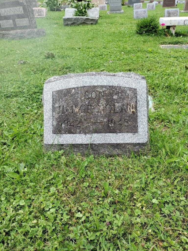 Jimmie Holan's grave. Photo 2