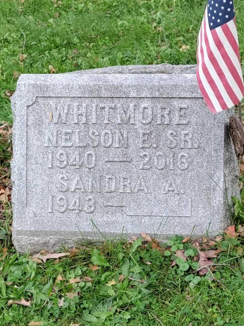 Nelson Earl Whitmore Senior's grave. Photo 4