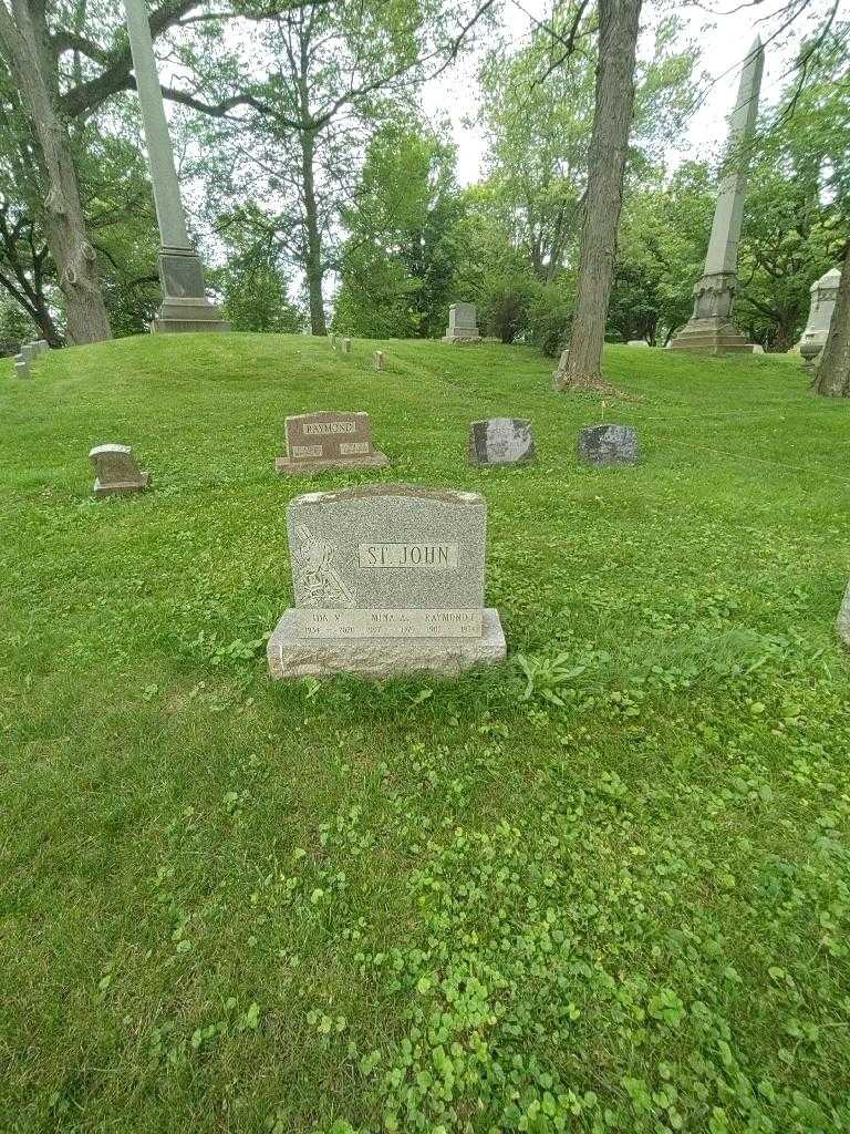 Mina A. St. John's grave. Photo 3