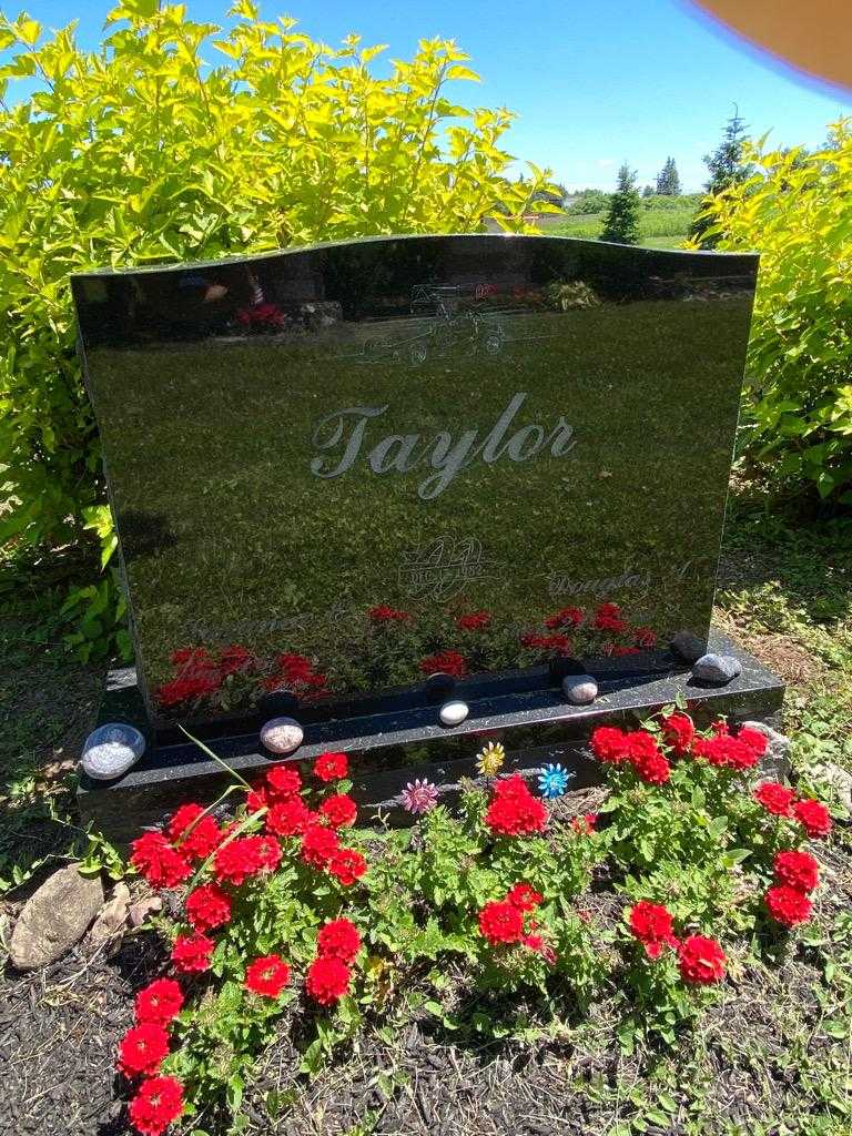 Douglas A. Taylor's grave. Photo 3