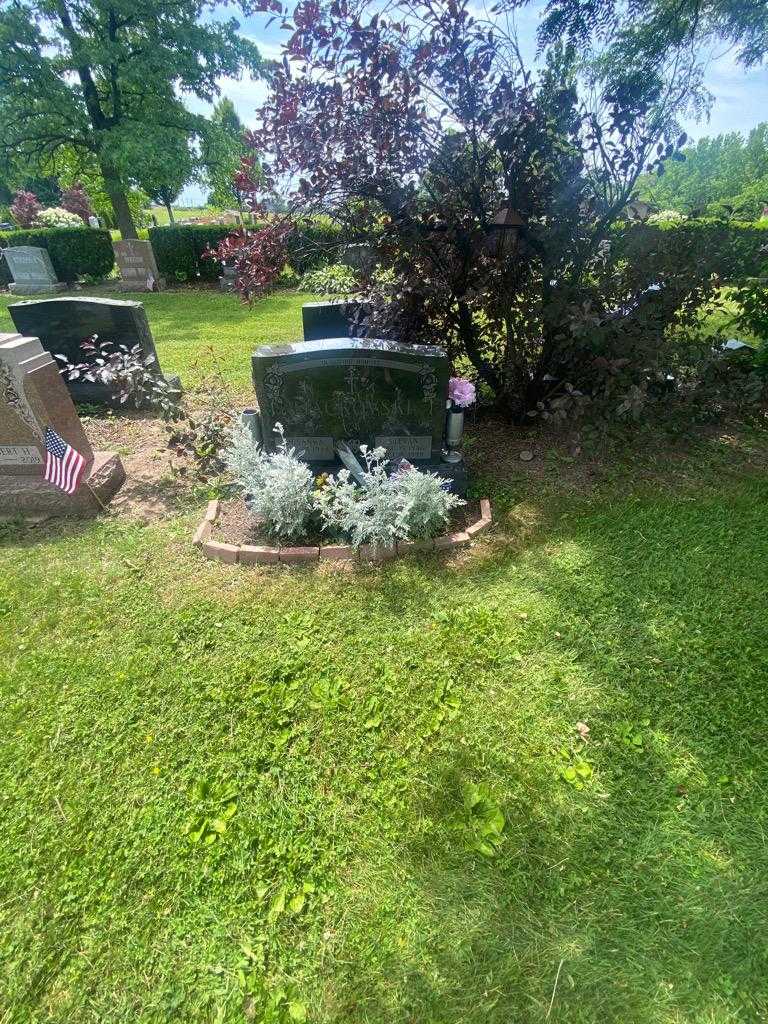 Stevan Mackovski's grave. Photo 1