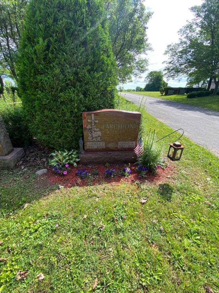 Louis A. Farchione's grave. Photo 1